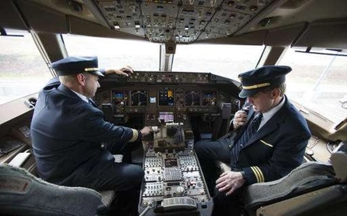 Pilots to Text and Fly